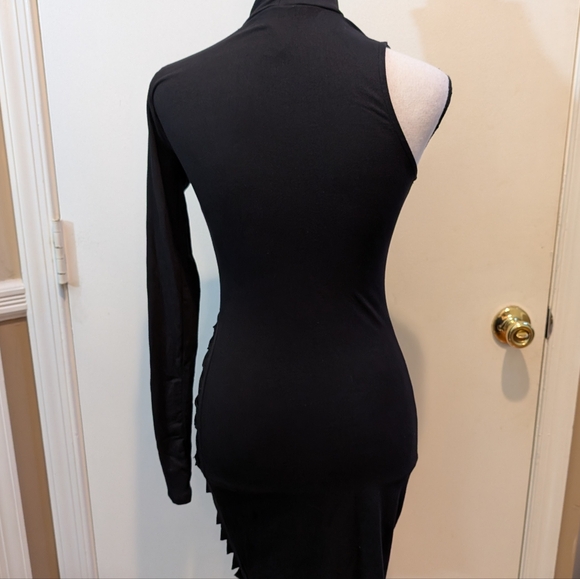 NIB. BELITA CUT OUT BLACK DRESS.  SIZE SMALL. ONE SHOULDER. - Picture 4 of 8